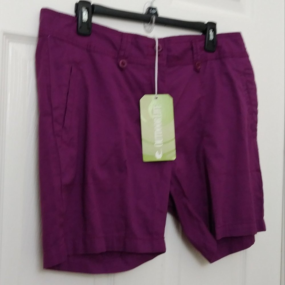 Outdoor Life Women’s Magenta Short Size XL